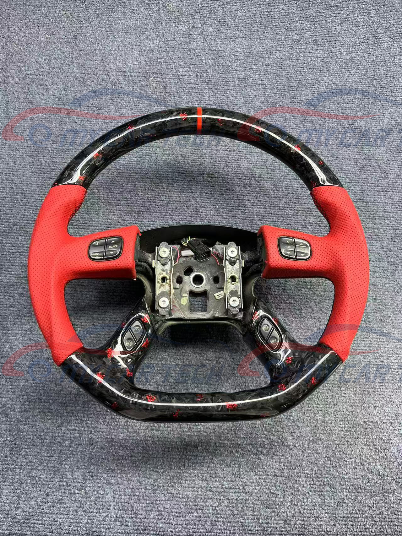 Hummer H2用カーボンファイバー3本スポークステアリングホイール