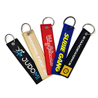 Geborduurde sleutelhangers met aangepast logo, bulkverpakking voor klassieke auto-accessoires & gepersonaliseerde geweven sleutelhangers van textiel
