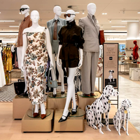 Supports de mannequin sur mesure pour plateforme de magasin de détail, socles d'affichage en métal sur mesure, piédestaux d'affichage, vitrine de magasin