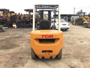 Chariot élévateur diesel d'occasion TCM FD30 à prix avantageux, 3-10 tonnes, origine japonaise, mât à trois étages, à vendre - Product Image 3