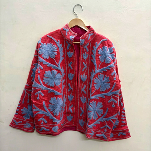 Chaqueta Corta Elegante para Mujer, Hecha a Mano en India, con Diseño Étnico, Color Rosa Vibrante, Tela de Algodón, Cuello Mandarín Abierto - Product Image 1