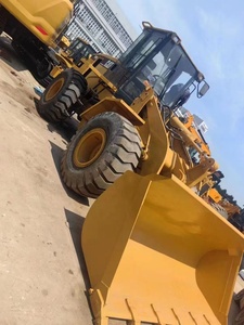Cargadora de Ruedas CAT 938G 950G, Equipo de Construcción de Uso Pesado, Cargadora Frontal Amarilla con Neumáticos Grandes y Cucharón - Product Image 4