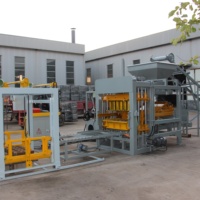 Machine à mouler des blocs de béton hydraulique QT4-15 pour la production de pavés