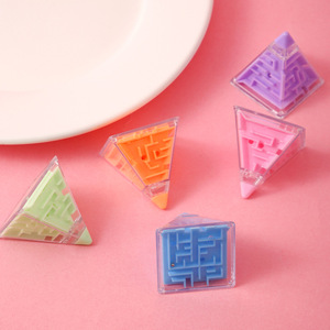 Labyrinthe pyramidal d'autonomie en plastique avec billes roulantes pour enfants de 4 à 7 ans, jouet de développement de l'intelligence - Product Image 2