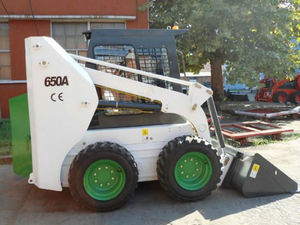 650F penuh hidrolik 40kw multifungsi <span class=keywords><strong>Forway</strong></span> <span class=keywords><strong>Skid</strong></span> Steer <span class=keywords><strong>Loader</strong></span> 650F dengan penjualan yang baik - Product Image 4