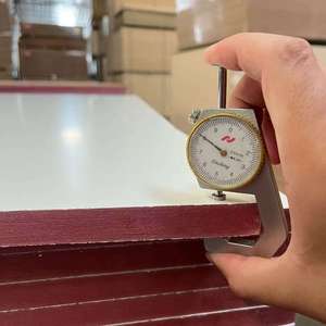 Panneau de <span class=keywords><strong>bois</strong></span> MDF mélaminé HDF <span class=keywords><strong>contreplaqué</strong></span> de première qualité E1, résistant à l'humidité, tailles personnalisables 18 mm 4x8 - Product Image 6