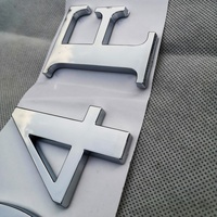 Emblema de Coche Peugeot con Logotipo Plateado Brillante/Fondo Rojo, Etiqueta Cromada de ABS para Adhesivo de Coche