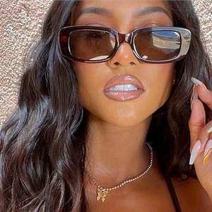 Gafas de Sol Cuadradas de Color Caramelo Unisex de Moda con Logotipo Personalizado, Gafas de Sol Rectangulares Pequeñas Ovaladas para Mujer - Product Image 3