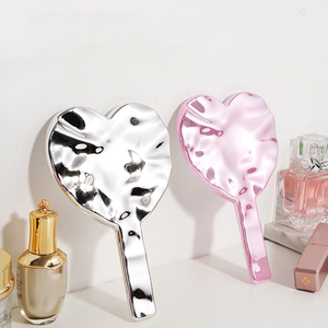 Bán Buôn Cá Nhân Màu Hồng Hình Trái Tim Nhỏ Gọn Cầm Tay Gương Mạ Bạc Lash Gương Cho Cô Gái Biểu Tượng Tùy Chỉnh - Product Image 5