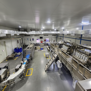 Máquina de envasado de alimentos con máquina de llenado y sellado de bandejas para comida lista Comida congelada Suministro diario de Refrigerios y restaurantes - Product Image 1