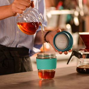 แก้วกาแฟใสทรงสูงพร้อมฝาปิดสำหรับเครื่องดื่มในรถยนต์ รุ่น Creative Camping พร้อมปลอกแก้วแบบคอร์ก - Product Image 3