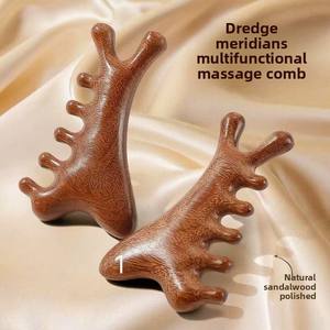 Masseur de cuir chevelu multifonctionnel quatre-en-un et grattoir de méridiens, peigne en bois de santal pour soulager la perte de cheveux, application visage et yeux-corps - Product Image 3
