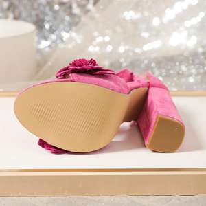Sandales à talons épais roses à bout ouvert avec motif floral, sandales à talons hauts en velours à lacets pour mariage et voyage - Product Image 5