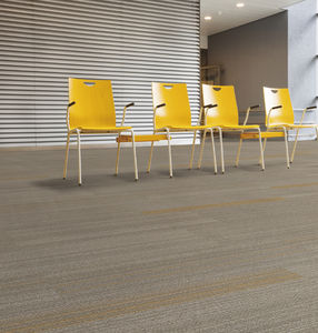 Losetas de Alfombra Jacquard Lisas de Nailon 100% Gris Ignífugas Comerciales con Respaldo de PVC Moderno para Oficina, Escuela y Uso Doméstico - Product Image 1
