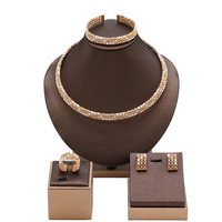 Ensemble de bijoux pour femme en laiton, design original, fait main, avec perles et étoile à huit branches électroplaquée : collier, bracelet, boucles d'oreilles et bague
