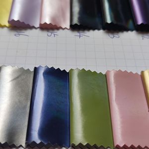 Tessuto NIKO in Stock, Lucido e Brillante, Rivestimento in PU Arcobaleno, Tessuto in Poliestere Impermeabile e Antipiuma per Borse e Giacche - Product Image 3