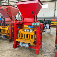 Machine à fabriquer des blocs de ciment 4-35, performance fiable, mélangeur à bande transporteuse en option pour pavés creux et briques de béton emboîtables