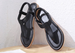 2025 nouveau printemps et été respirant <span class=keywords><strong>pas</strong></span> <span class=keywords><strong>cher</strong></span> pantoufles femmes en plein air sandales plates loisirs mode luxe tongs - Product Image 6