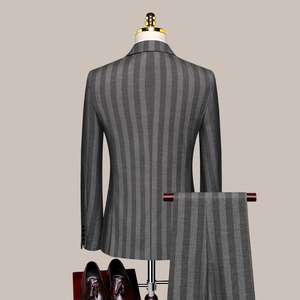 2024 nuovo uomo grigio scuro a righe 2 pezzi Slim Groom Business con risvolto a punta di alta qualità completo doppio petto per uomo - Product Image 2