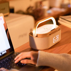 Lámpara de Noche LED Moderna para Dormitorio, Radio FM, Reloj Despertador, Altavoz con Carga Inalámbrica, Batería de 1800 mAh, Plástico ABS, Uso Doméstico - Product Image 4