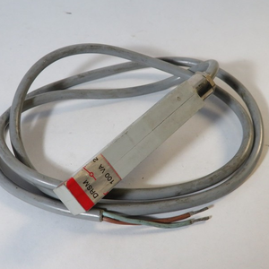 Sensor de Proximidad Magnético PLC DRM 220VAC/DC 100VA 1M, Usado, con Garantía, Producto en Oferta - Product Image 1