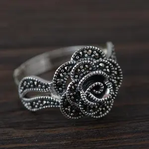 925 Sterling Silver Flowers Rose Nhẫn Thay Đổi Kích Thước Cho Phụ Nữ Đen Khảm Thái Bạc Retro Trang Sức Cổ Điển Aneis Feminino