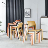 Chaises de salle à manger empilables en plastique de haute qualité EaseNeat, design nordique pour usage domestique et commercial