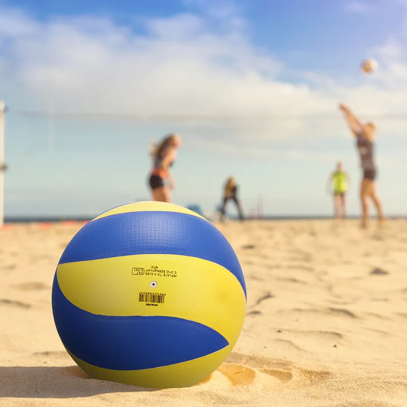 2023 Fábrica de atacado de alta qualidade jogo de treinamento esportivo de vôlei ao ar livre bolas de vôlei laminadas em PVC