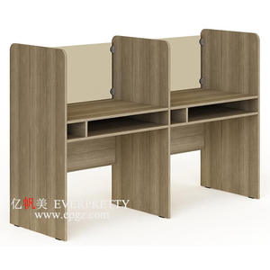 Escritorio de Computadora Moderno de Madera de Tres Plazas con Teclado para Estudiantes Escolares para Uso en el Aula de Computación - Product Image 4