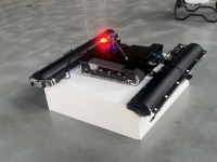 Robot de nettoyage de panneaux solaires à commande à distance, sec/humide, pour usage industriel dans les systèmes de nettoyage photovoltaïque, machine de nettoyage de panneaux
