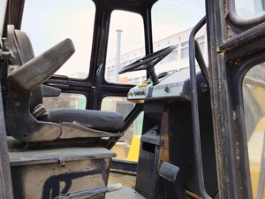 Machines d'ingénierie et de construction Dynapac CA301D CA251D CA25D Compacteur à rouleaux de route à tambour unique d'occasion à vendre - Product Image 6