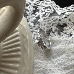 Bague en argent sterling S925 avec zircon unique en forme de cœur, simple, basique, personnalisée, de luxe, torsadée, tendance, vente en gros - Product Image 5