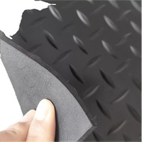 Tapis antidérapant en caoutchouc à motif feuille de saule pour une marche sécurisée