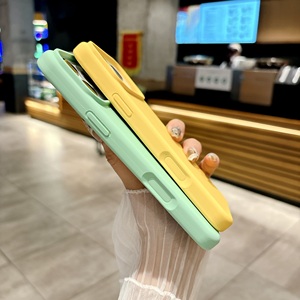 Funda de Silicona Líquida para iPhone 17 16 15 14 Pro Max, Carcasa Antigolpes de Color Caramelo, Suave al Tacto, con Logotipo Personalizado - Product Image 6