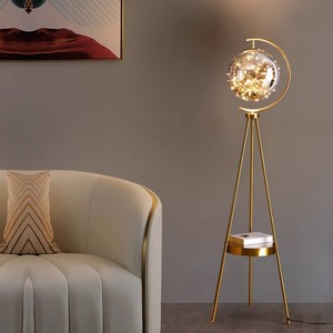 <span class=keywords><strong>Lampadaire</strong></span> avec <span class=keywords><strong>boule</strong></span> de verre ambré créative <span class=keywords><strong>blanche</strong></span>, style moderne nordique Art Déco en métal <span class=keywords><strong>doré</strong></span> - Product Image 5