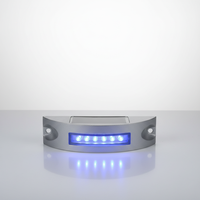 Borne de signalisation routière solaire en aluminium moulé sous pression, demi-lune, étanche IP68, avec lumière d'avertissement LED active, alimentée par énergie solaire