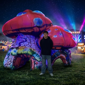 Casa Inflable con Forma <span class=keywords><strong>de</strong></span> Hongo, <span class=keywords><strong>Cueva</strong></span> Mágica <span class=keywords><strong>de</strong></span> Cuentos <span class=keywords><strong>de</strong></span> Hadas para Decoración <span class=keywords><strong>de</strong></span> Eventos, Exhibición en Escenarios <span class=keywords><strong>de</strong></span> Festivales <span class=keywords><strong>de</strong></span> Música - Product Image 1