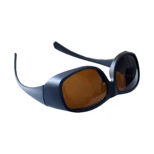 Keyi แว่นตาป้องกันแสงเลเซอร์แบบอุตสาหกรรมแว่นตานิรภัยเลเซอร์สีดำทำจากพลาสติก