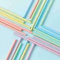 Ensemble de crayons triangulaires personnalisés couleur macaron, crayons en plastique standard mignons avec gomme pour le dessin et l'écriture, personnalisable à bas prix