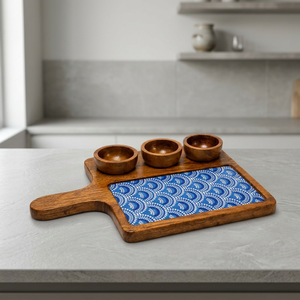 Plateau de service en bois d'acacia poli fait main de luxe, plateau à fromage en bois émaillé blanc, résistant au lave-vaisselle, style rustique - Product Image 1