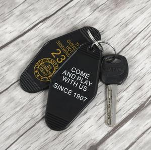 Biểu Tượng Tùy Chỉnh Motel Phong Cách <span class=keywords><strong>PVC</strong></span> <span class=keywords><strong>Keychain</strong></span> Khách Sạn Thiết Kế Quà Tặng Doanh Nghiệp Với In Kỹ Thuật Số - Product Image 1