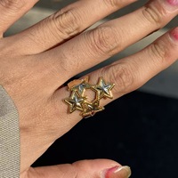 Punk-Stil Modischer Fünfzackiger Stern Edelstahl Vergoldeter Ring mit Gold- und Silber-Kontrastfarbe Offener Ring
