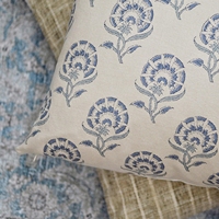 Housse de coussin imprimée 100 % coton bleu mat floral, taie d'oreiller décorative botanique pour chaise de jardin extérieure, vente en gros