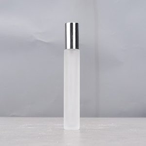 Luxury Custom Empty Small Refillable 3ml-30ml <b>Mini</b> Glass Perfume Roll on <b>Bottles</b> Clear Surface Cylinder Wooden Cap - Product Image 5