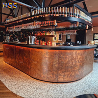 Comptoir de bar en forme de U, en cuivre patiné vieilli, avec dessus en quartz personnalisé, pour restaurant, cocktail, en fer rouillé, en laiton antique, en métal