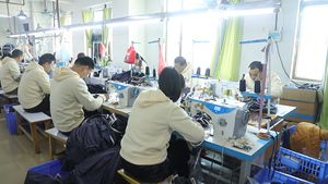 Hoodie Unissex Personalizado de Peso Pesado Oversize com Lavagem Ácida Vintage Desgastada em French Terry Streetwear com Efeito Desbotado e Cortado - Product Image 6