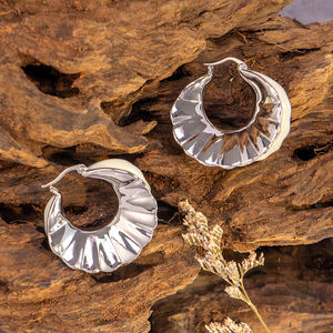 Boucles d'oreilles créoles classiques vintage en électro-argentage, forme irrégulière, style bohème, punk, religieuse, cadeau de fête, tendance - Product Image 1