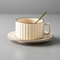 Ensemble tasse à latte et soucoupe en céramique rétro 200 ml à rayures verticales avec cuillère et plateau pour le bureau