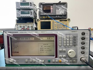 Rohde & Schwarz SME03 generatore di segnale 5kHz - 3GHz w/B4,B5,B8,B11 , 833863/001 YH1 - Product Image 2