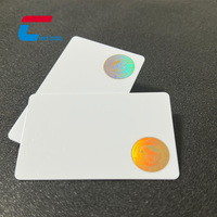 Tarjeta de Identificación de Empleado Laminada con Holograma RFID de PVC Mate y Brillante, Impresión Personalizada, Resistente al Agua, con Función NFC de 13.56MHz para Control de Acceso
